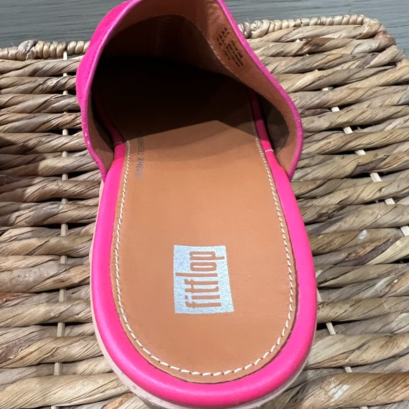 Fitflop Pilar hit pink suede platform. Worn once. In excellent shape. - Picture 4 of 4